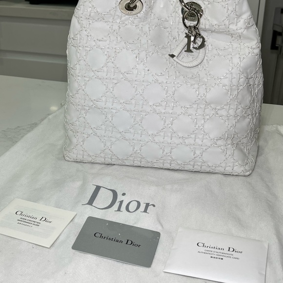 Authentic Dior medium soft tote - Picture 2 of 10